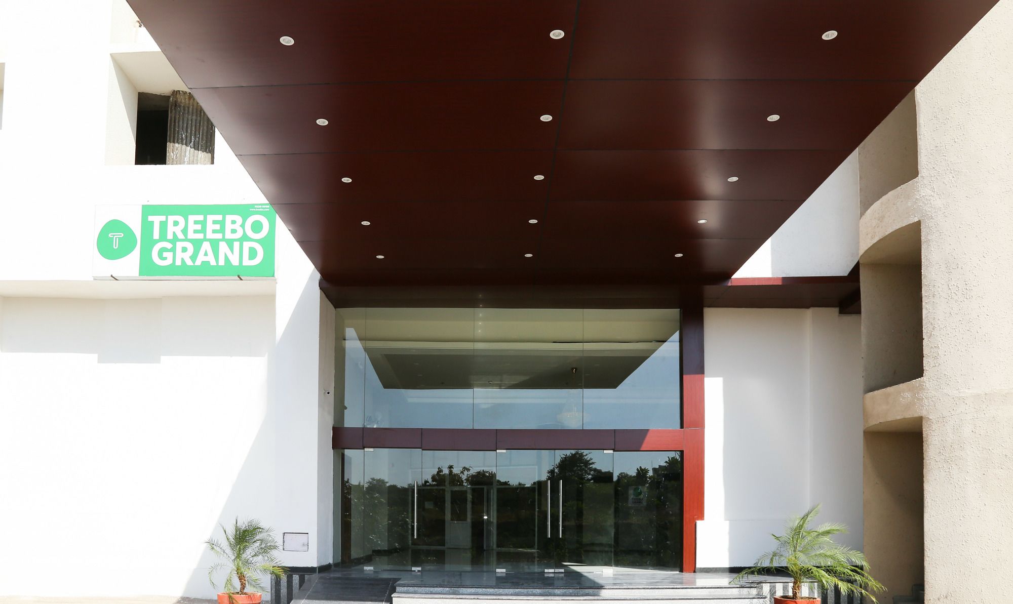 Treebo Grand