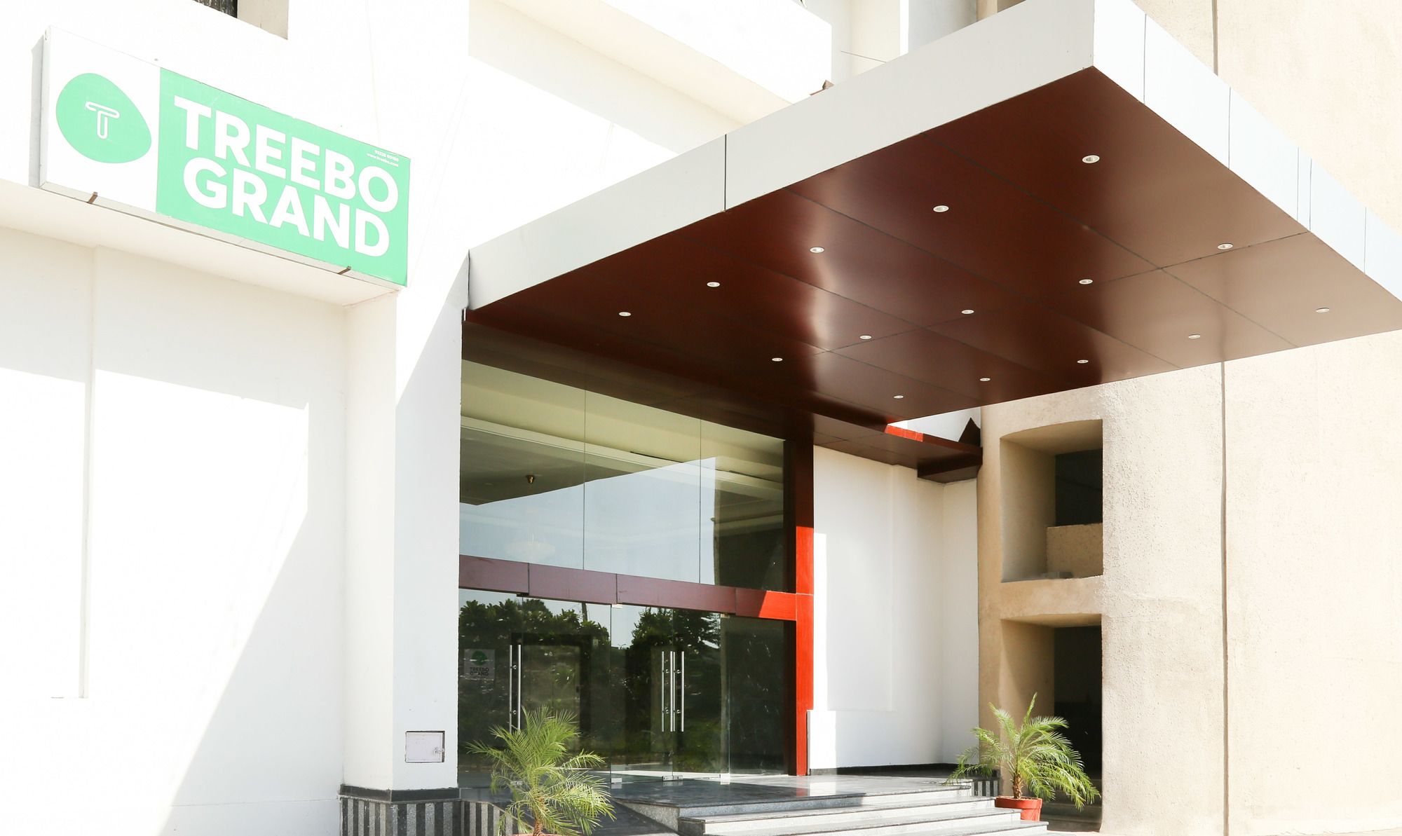 Treebo Grand