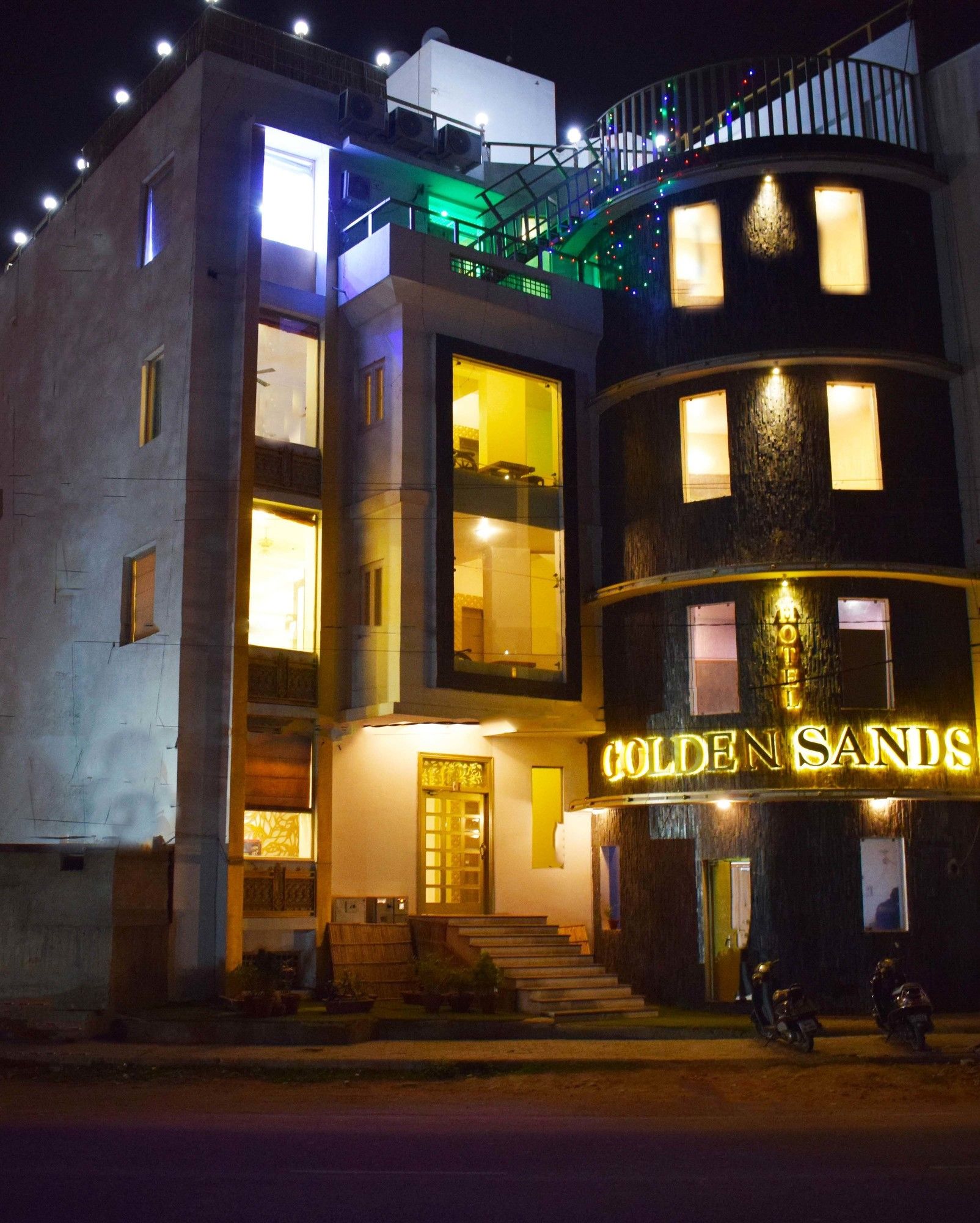 Golden Sands by One Hotels