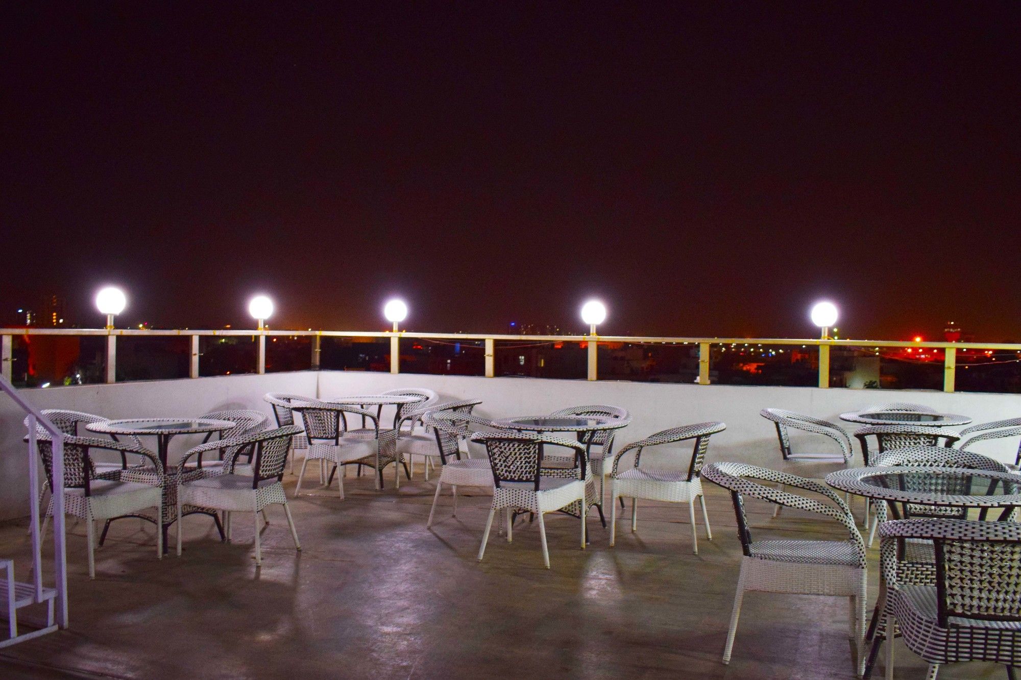 Golden Sands by One Hotels