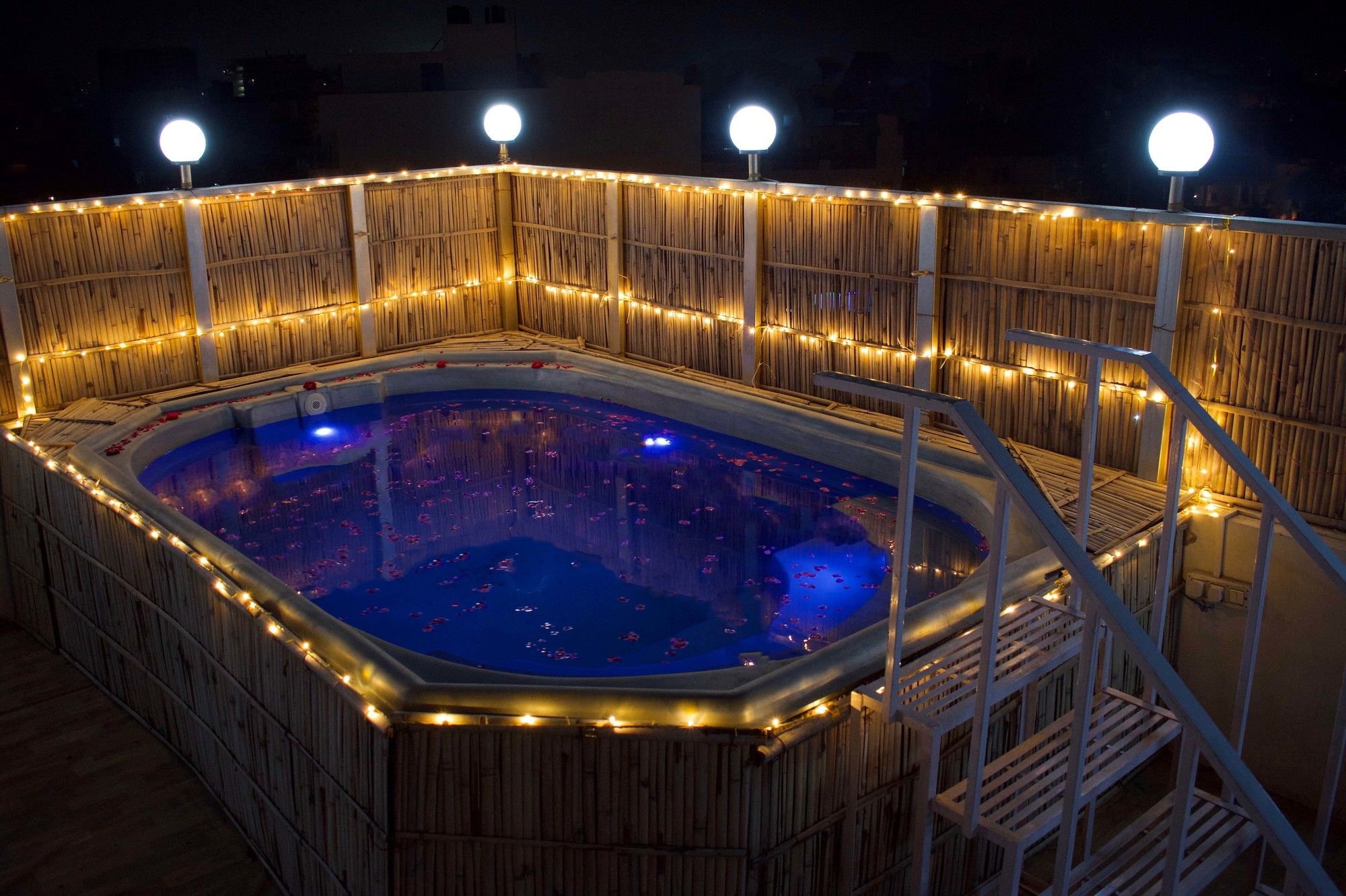 Golden Sands by One Hotels
