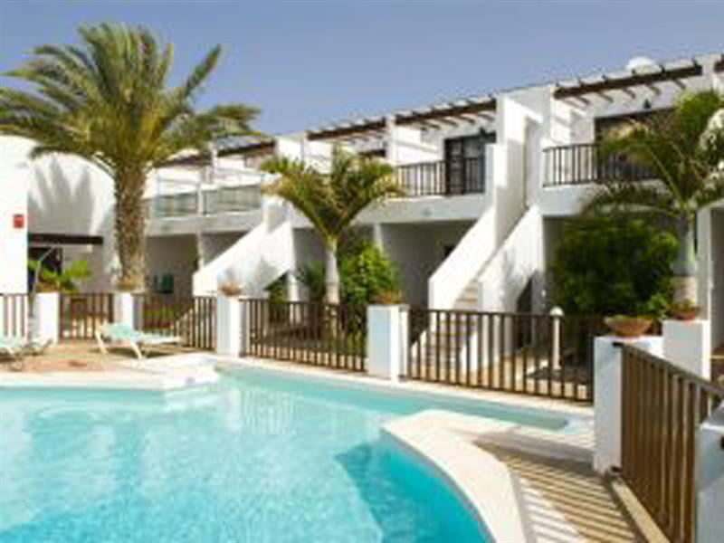 Las Lilas Apartments