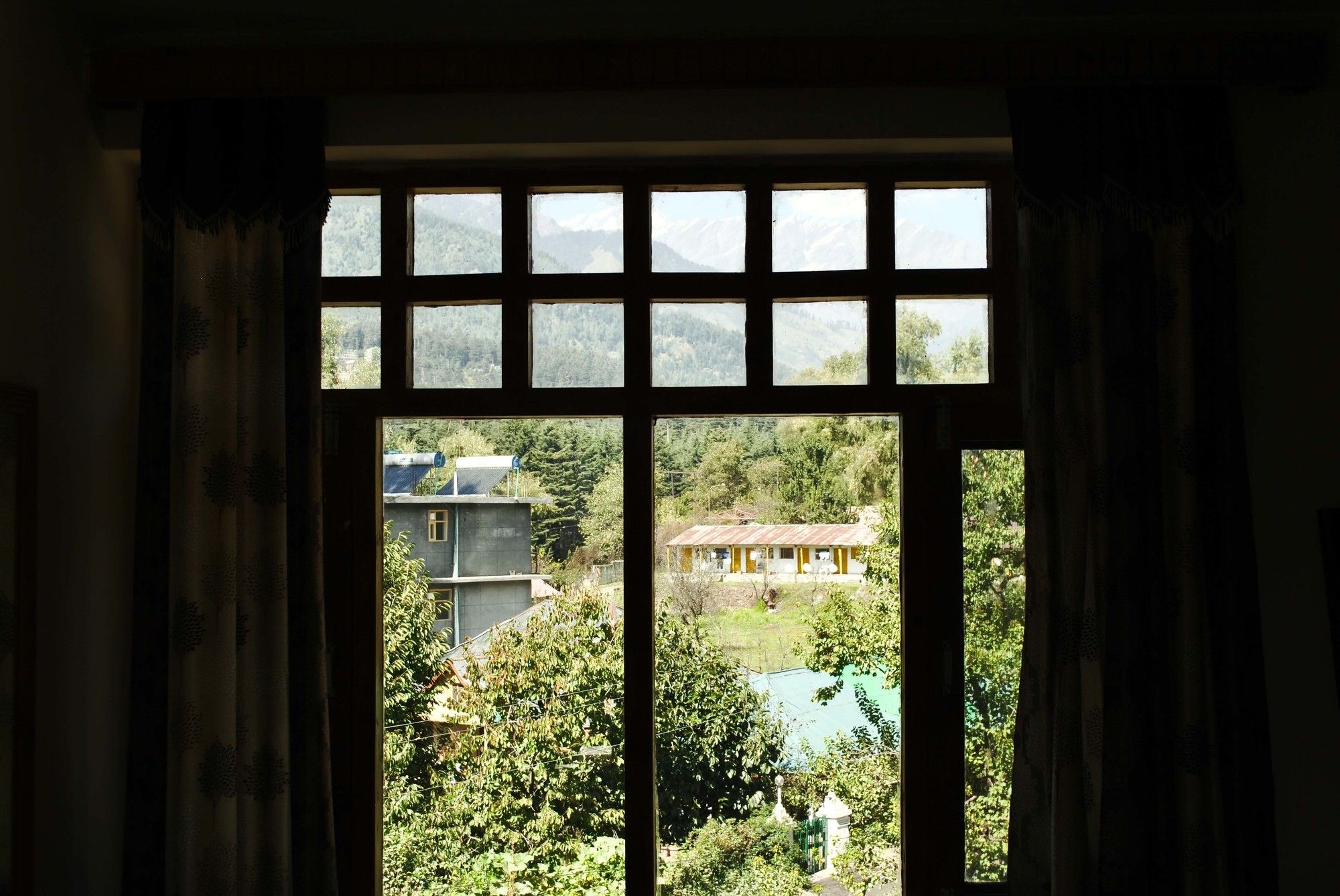 Hotel Chandertal Manali