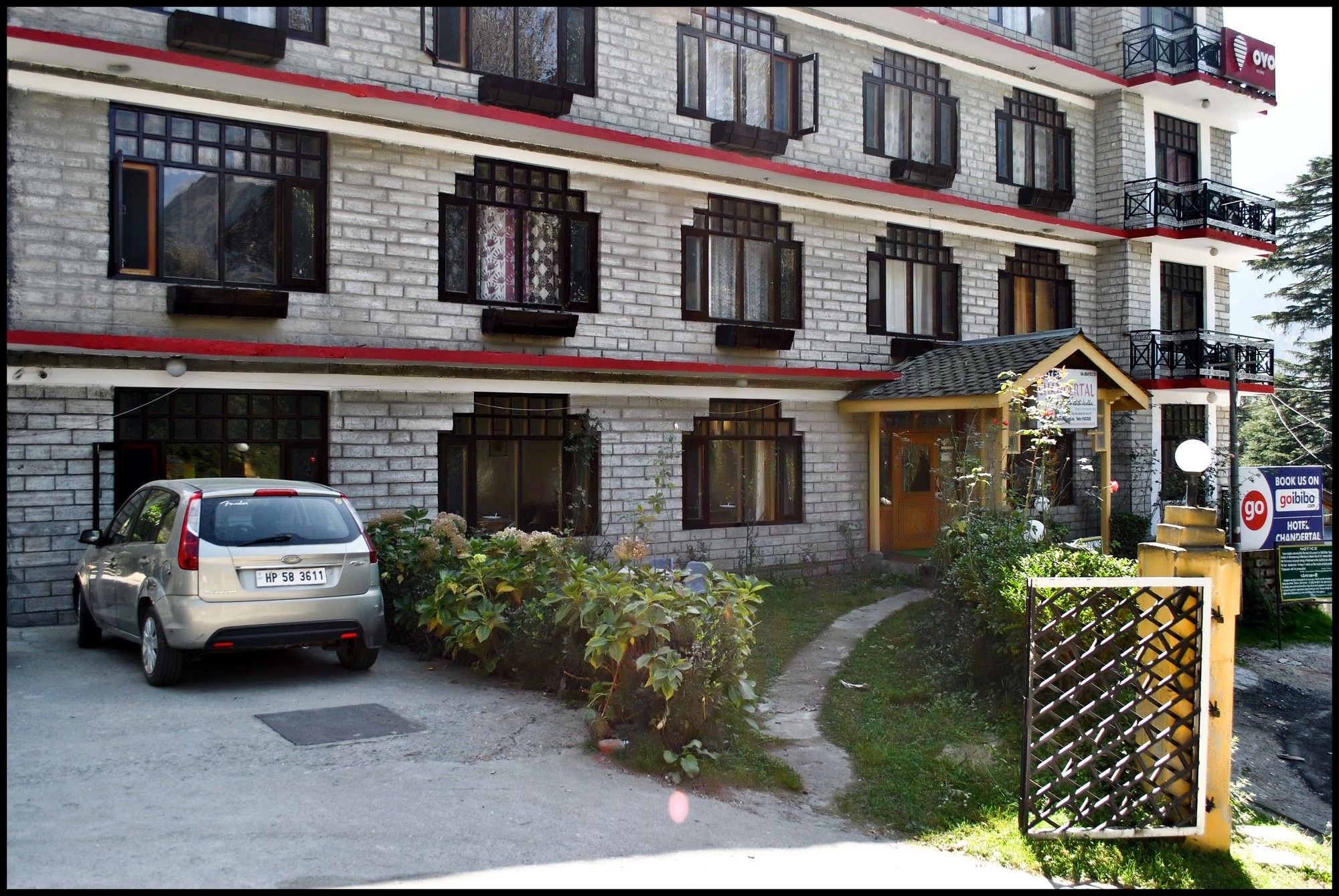 Hotel Chandertal Manali