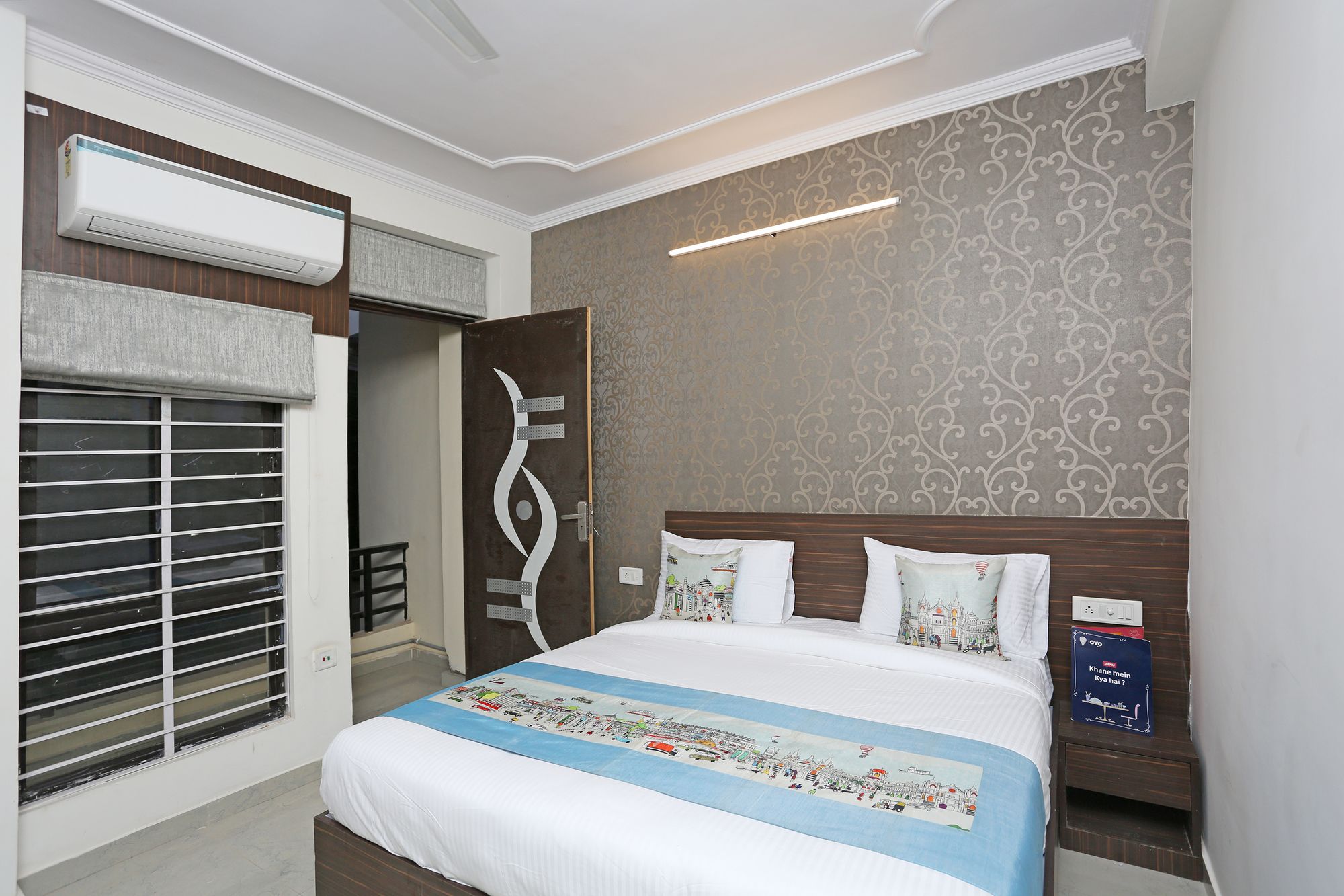 OYO 9596 Hotel Radha Nikunj Residency