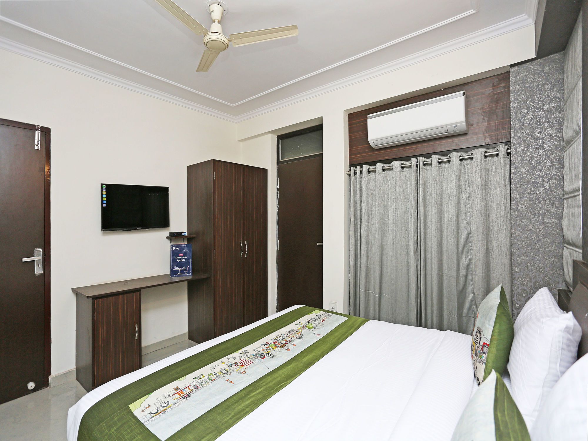 OYO 9596 Hotel Radha Nikunj Residency