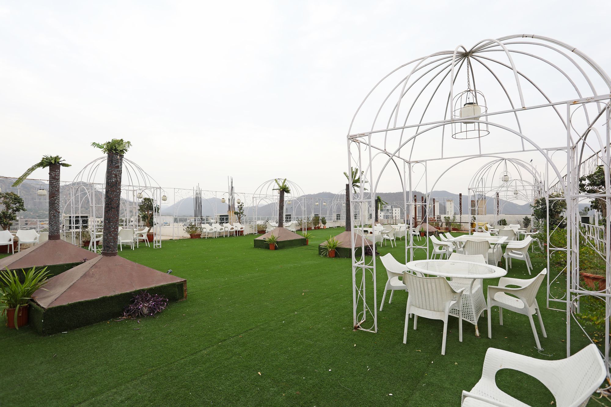 OYO 10325 Hotel Grand Harshal