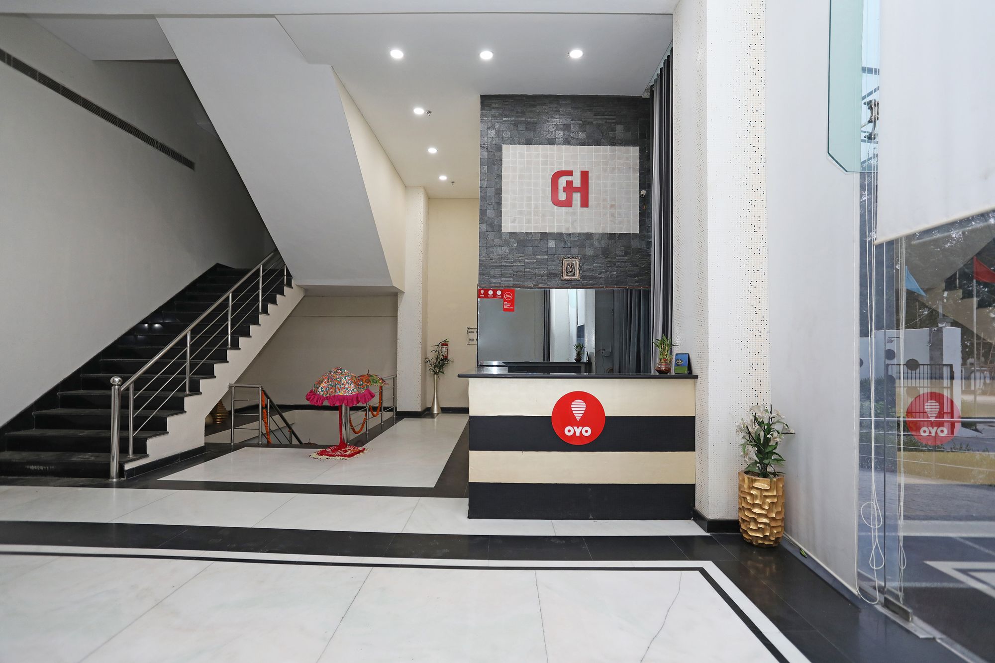 OYO 10325 Hotel Grand Harshal