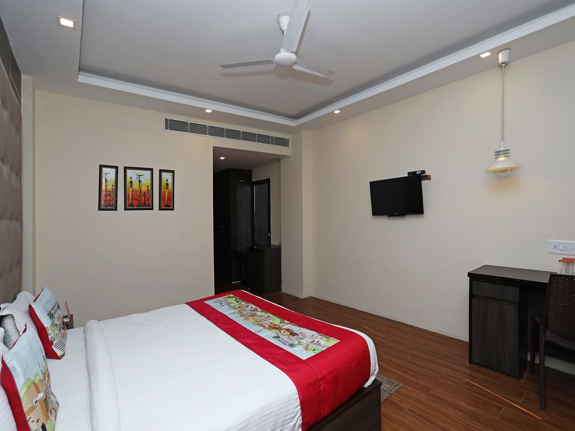 OYO 10325 Hotel Grand Harshal