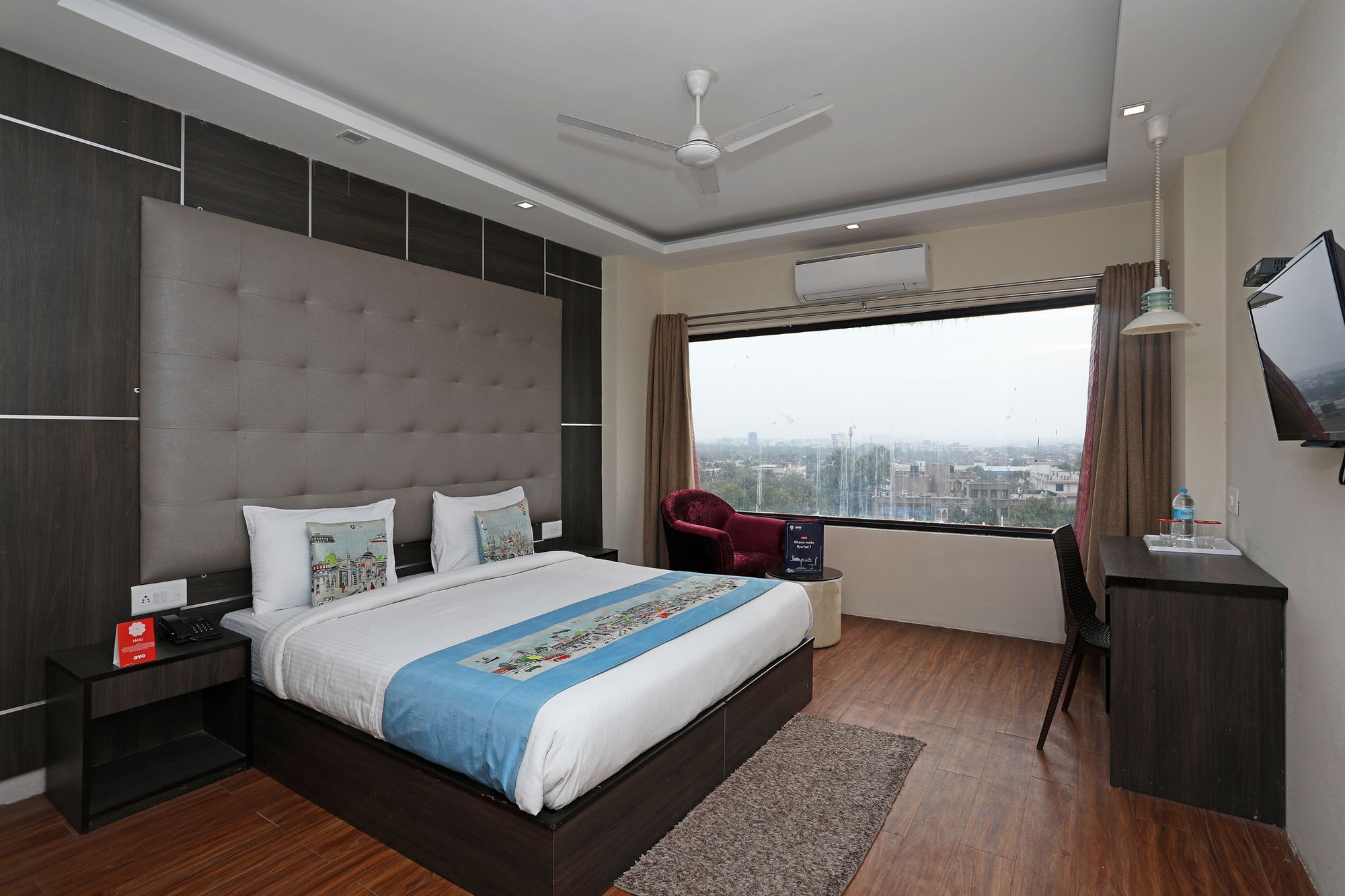 OYO 10325 Hotel Grand Harshal