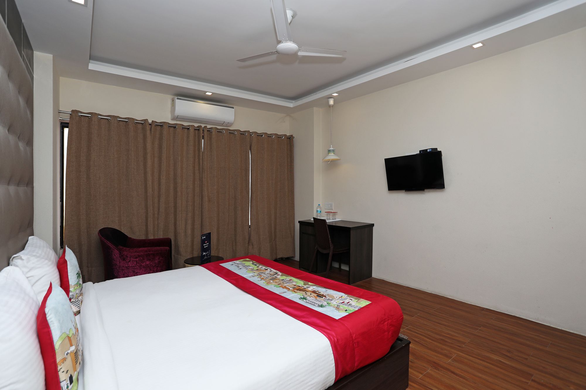 OYO 10325 Hotel Grand Harshal