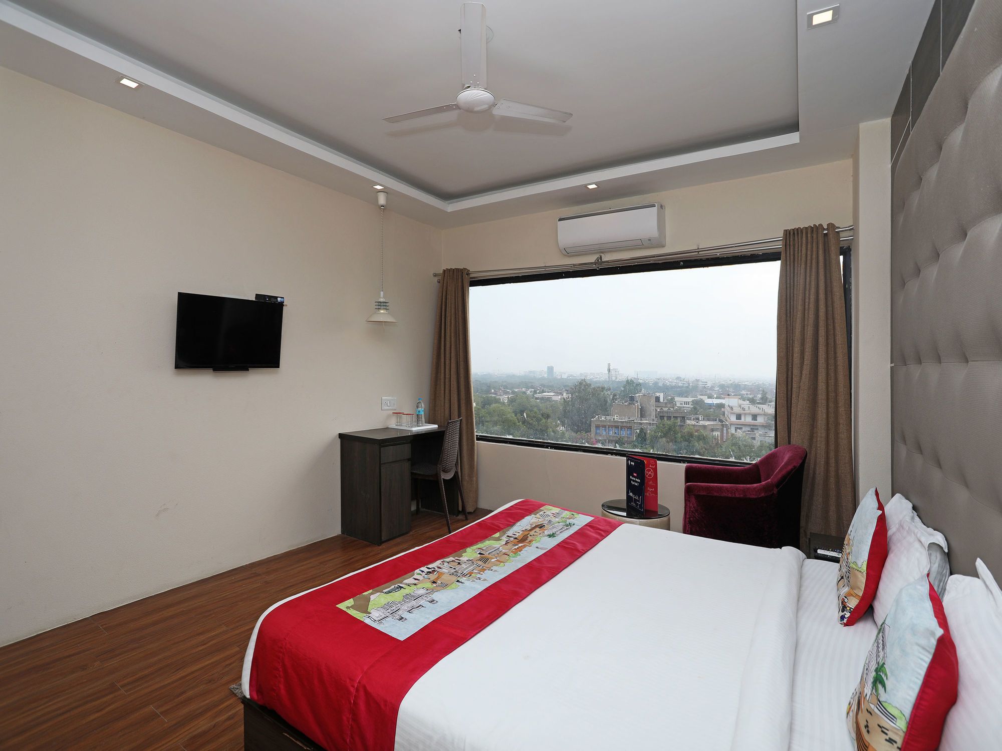 OYO 10325 Hotel Grand Harshal