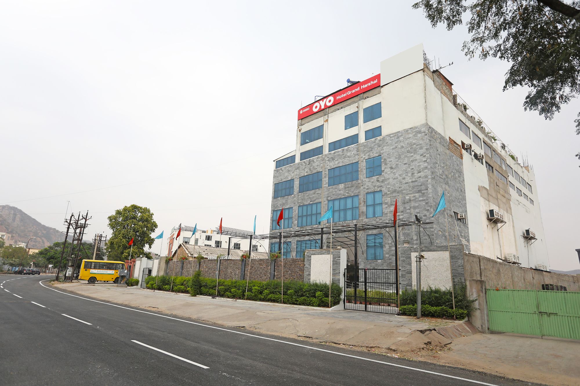 OYO 10325 Hotel Grand Harshal