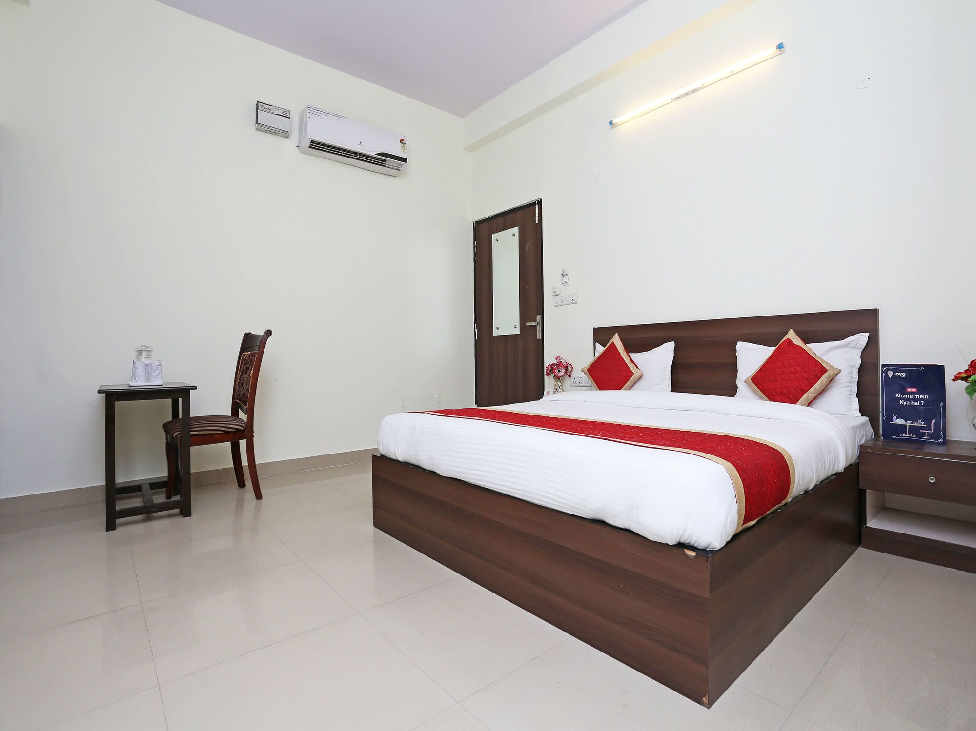 OYO 9649 Hotel RnB Select Vijay Palace