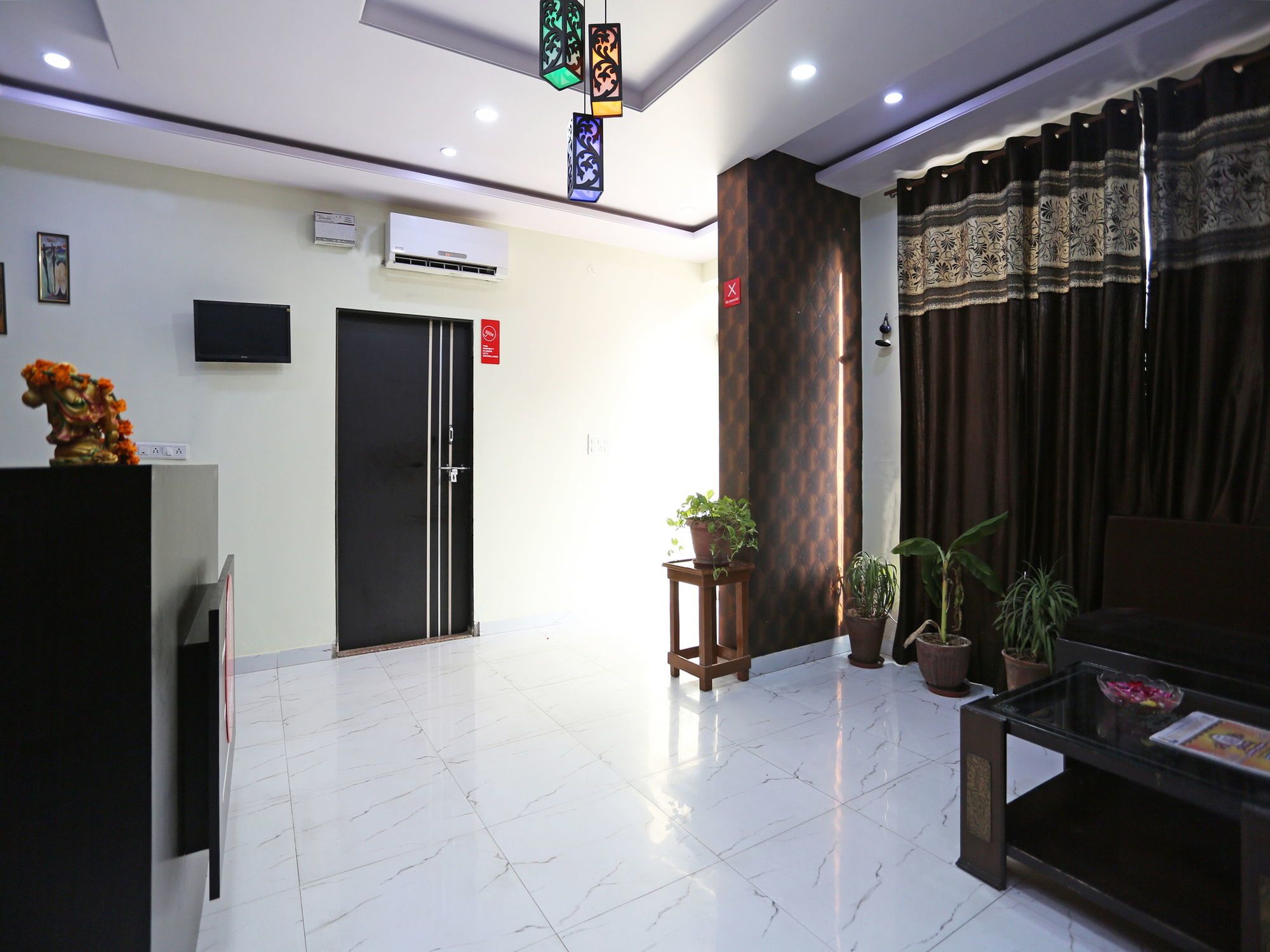 OYO 9649 Hotel RnB Select Vijay Palace