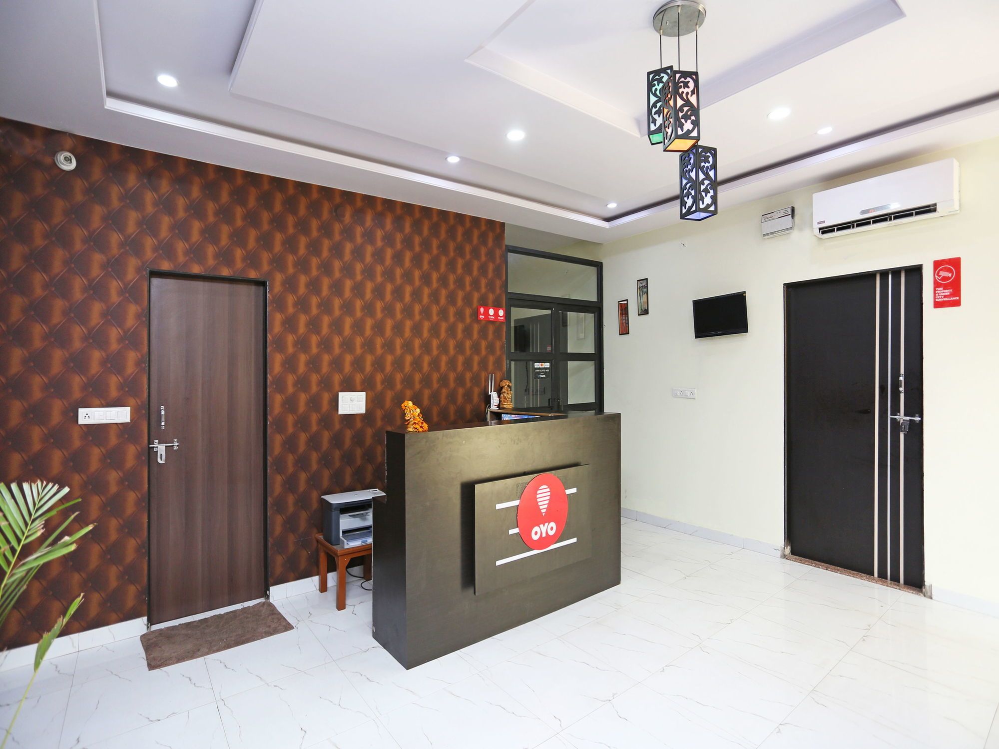 OYO 9649 Hotel RnB Select Vijay Palace