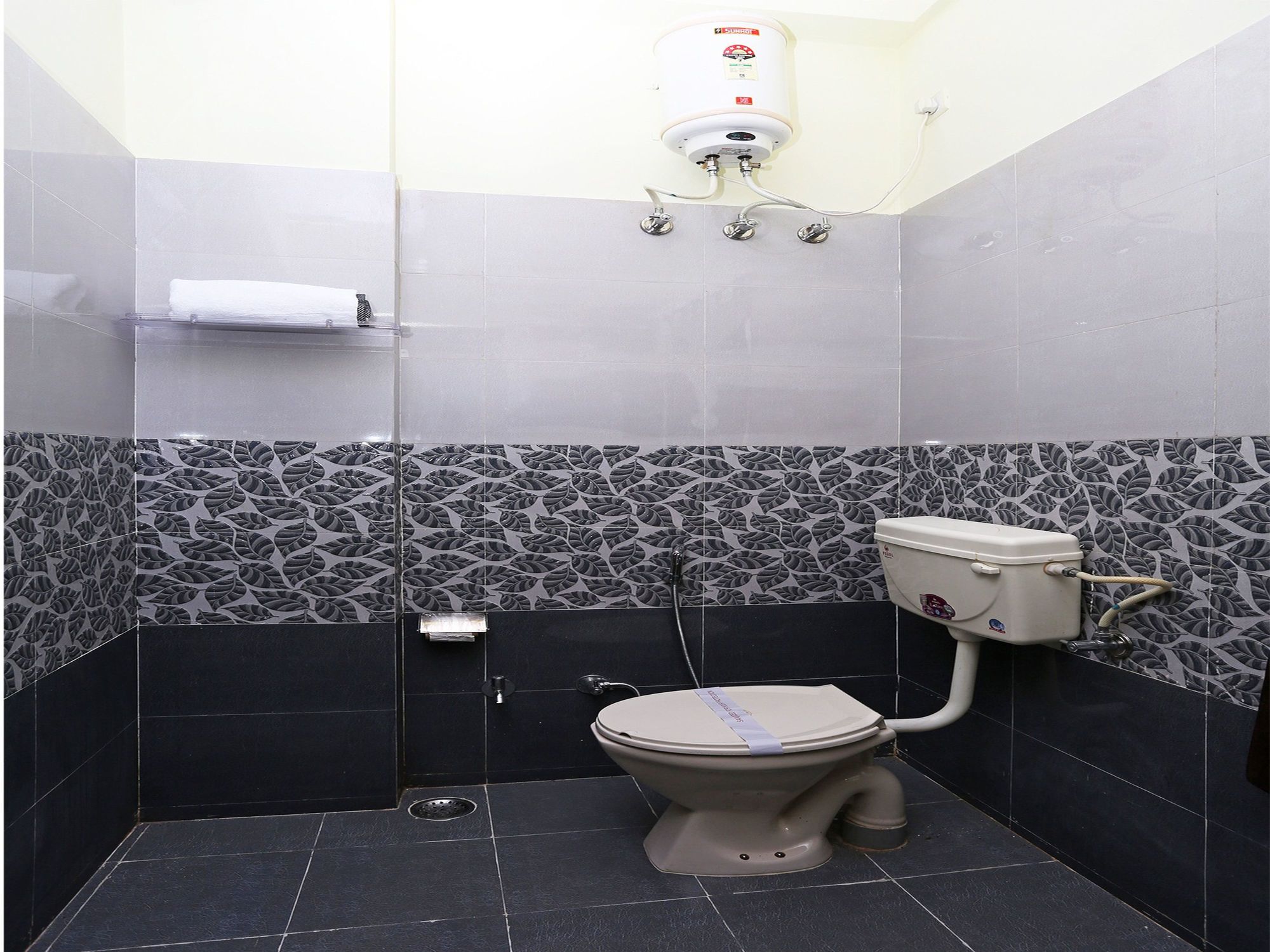 OYO 9649 Hotel RnB Select Vijay Palace