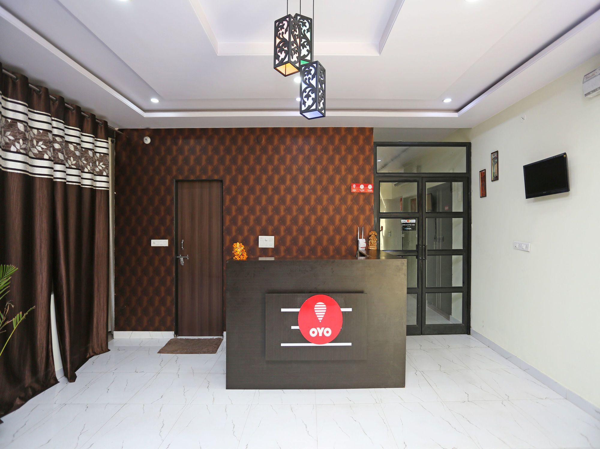 OYO 9649 Hotel RnB Select Vijay Palace