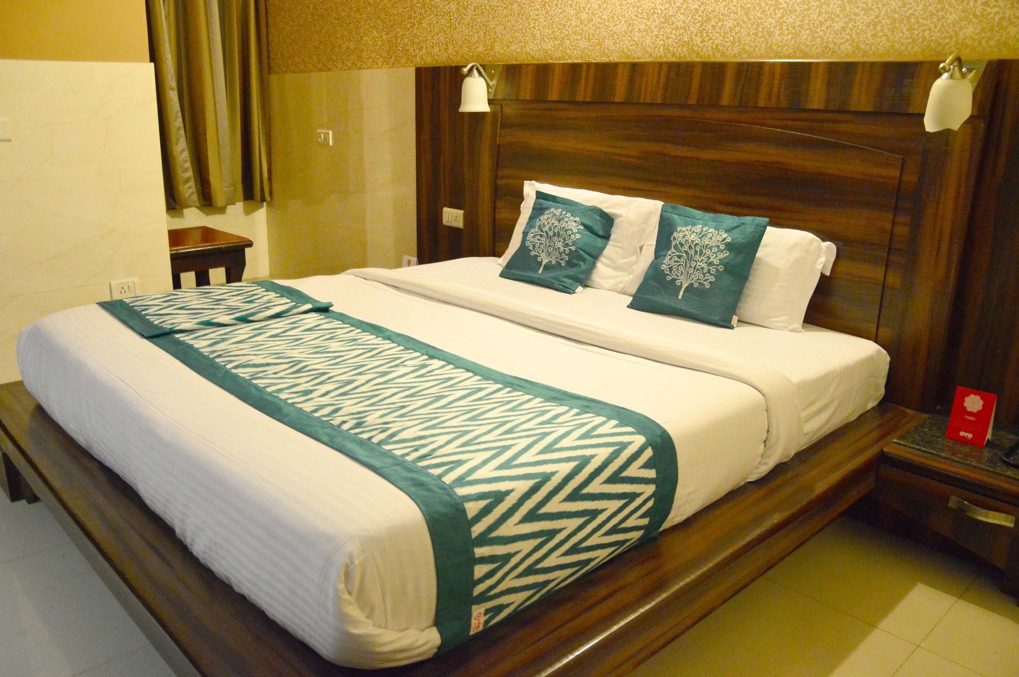 OYO 5723 Hotel Crown Jaipur
