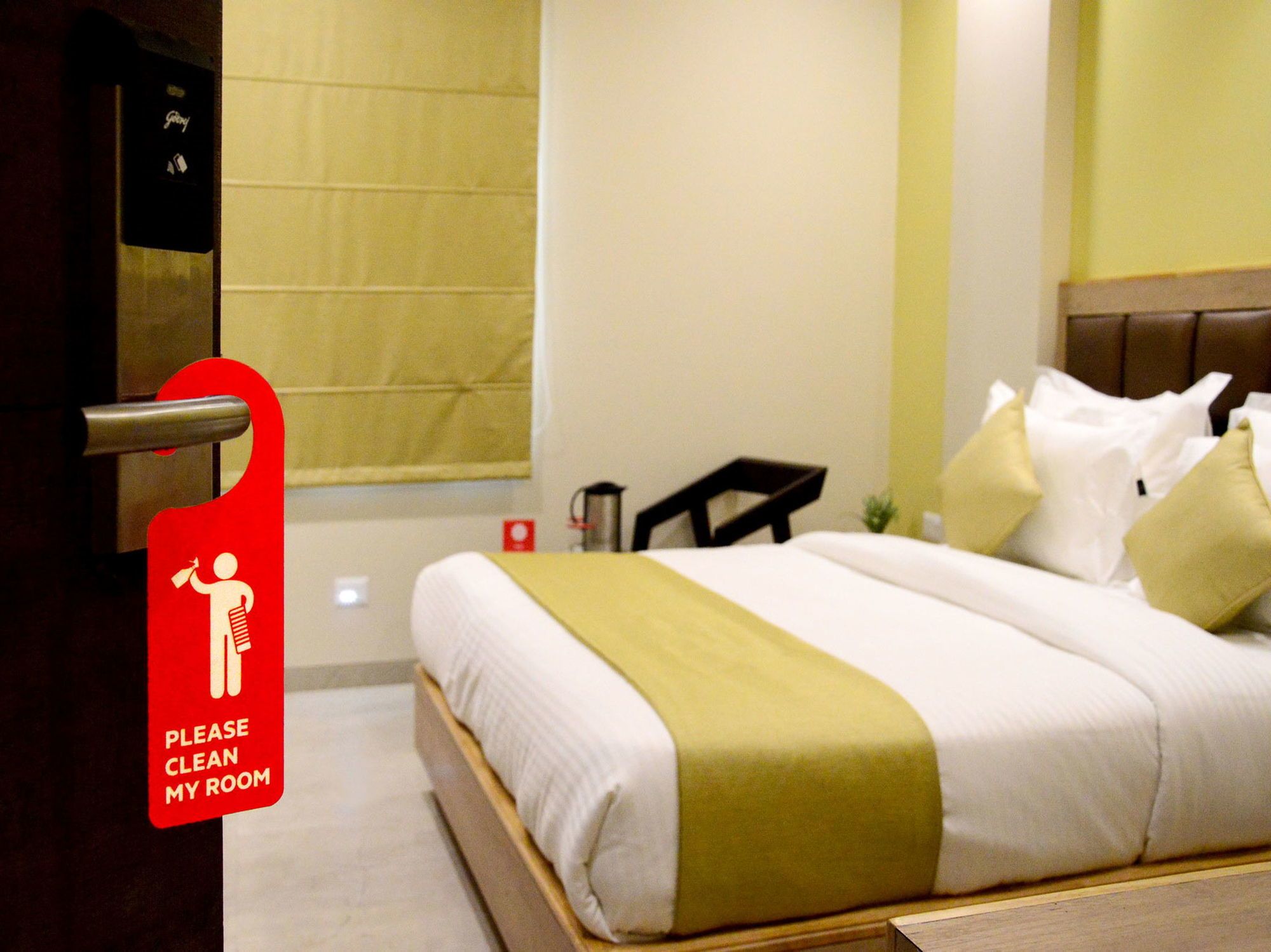 OYO 5723 Hotel Crown Jaipur