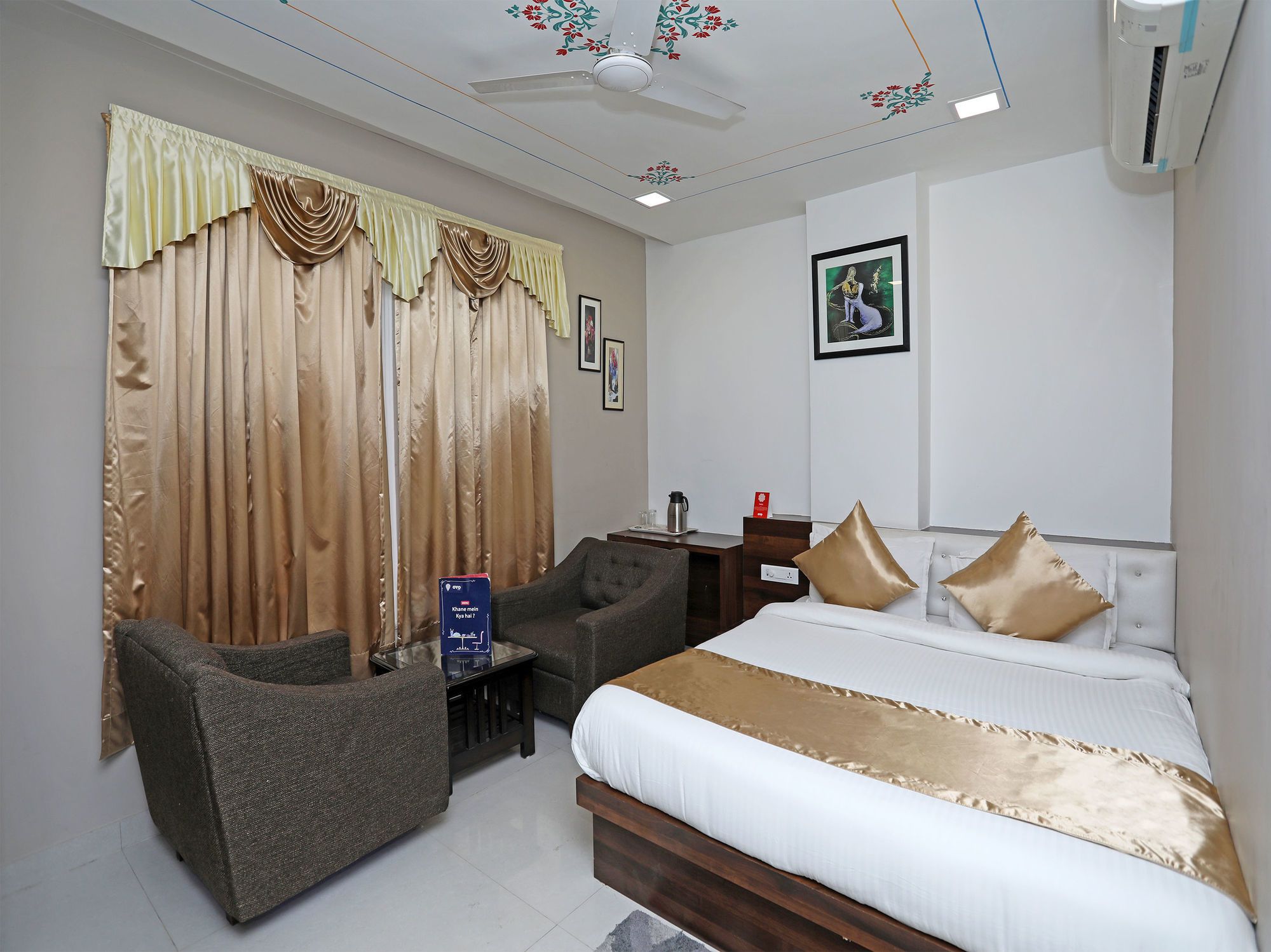 OYO 9972 Hotel Kingfisher