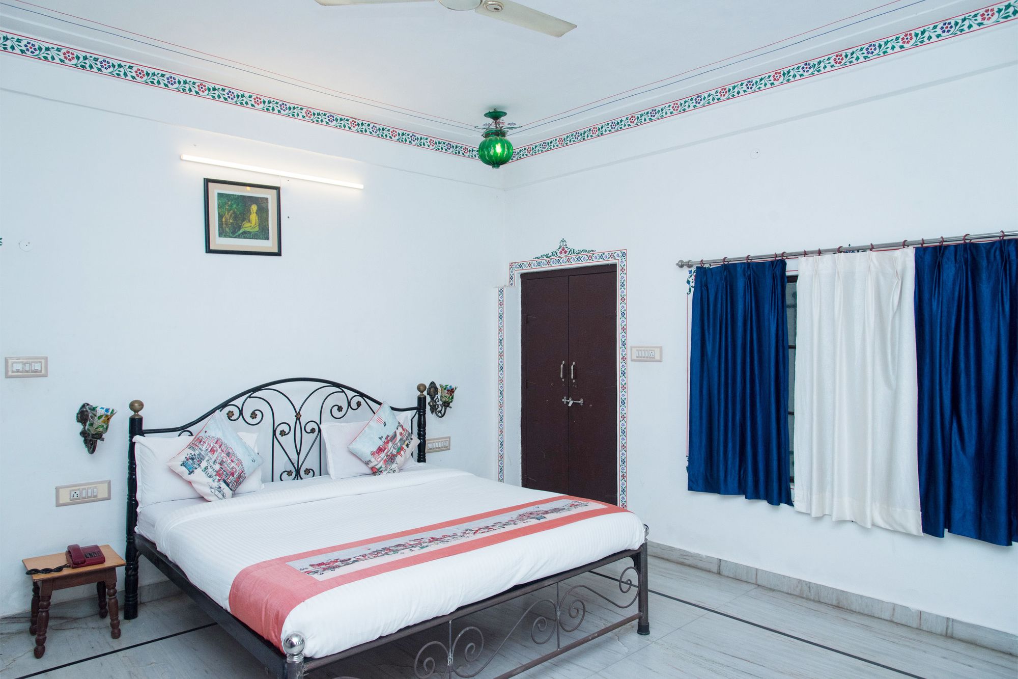 OYO 156 Hotel Lake Haveli