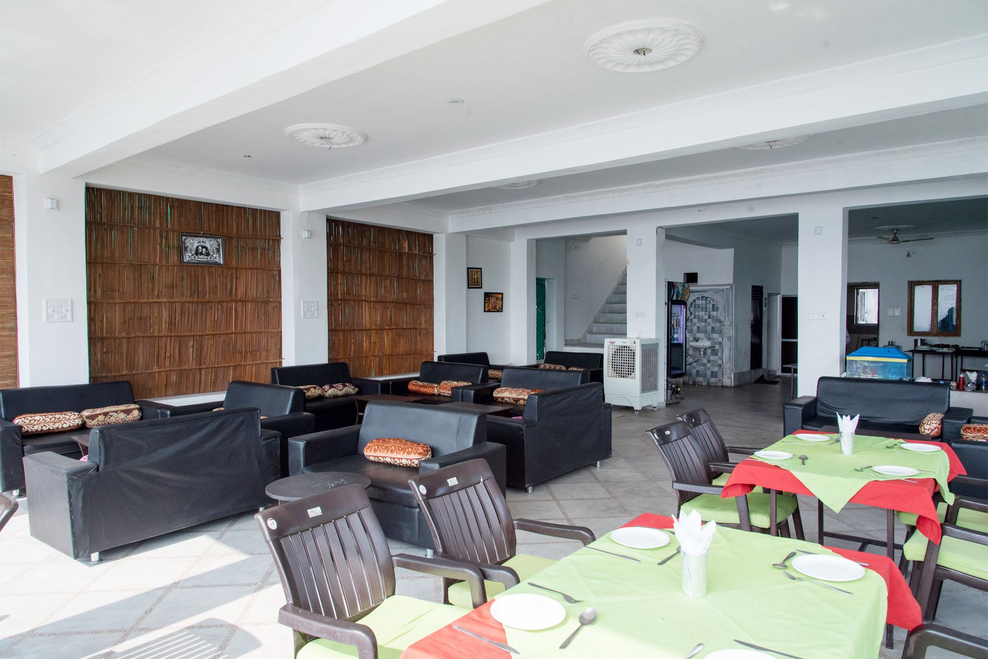 OYO 156 Hotel Lake Haveli
