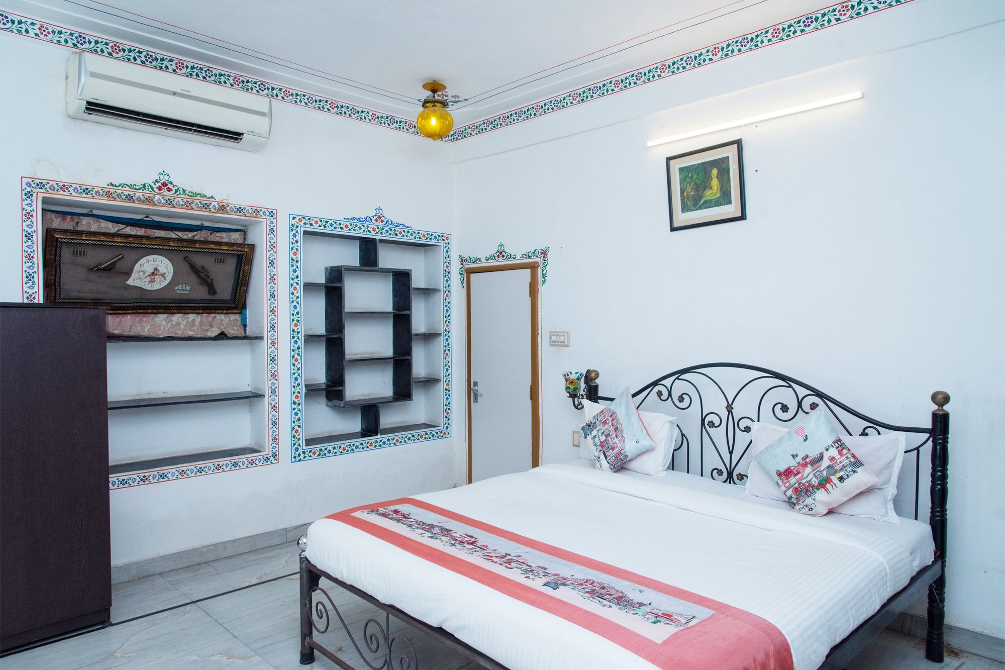 OYO 156 Hotel Lake Haveli