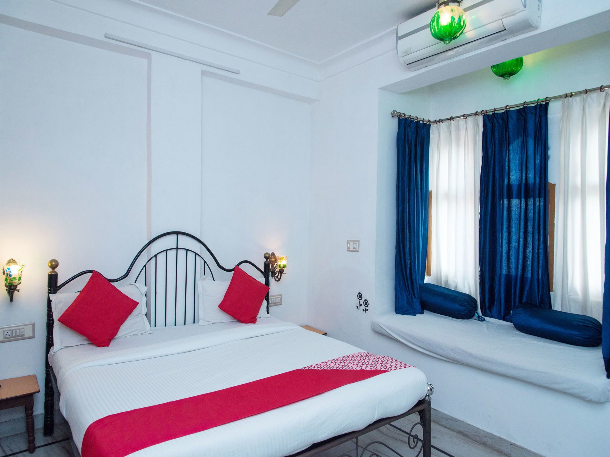 OYO 156 Hotel Lake Haveli