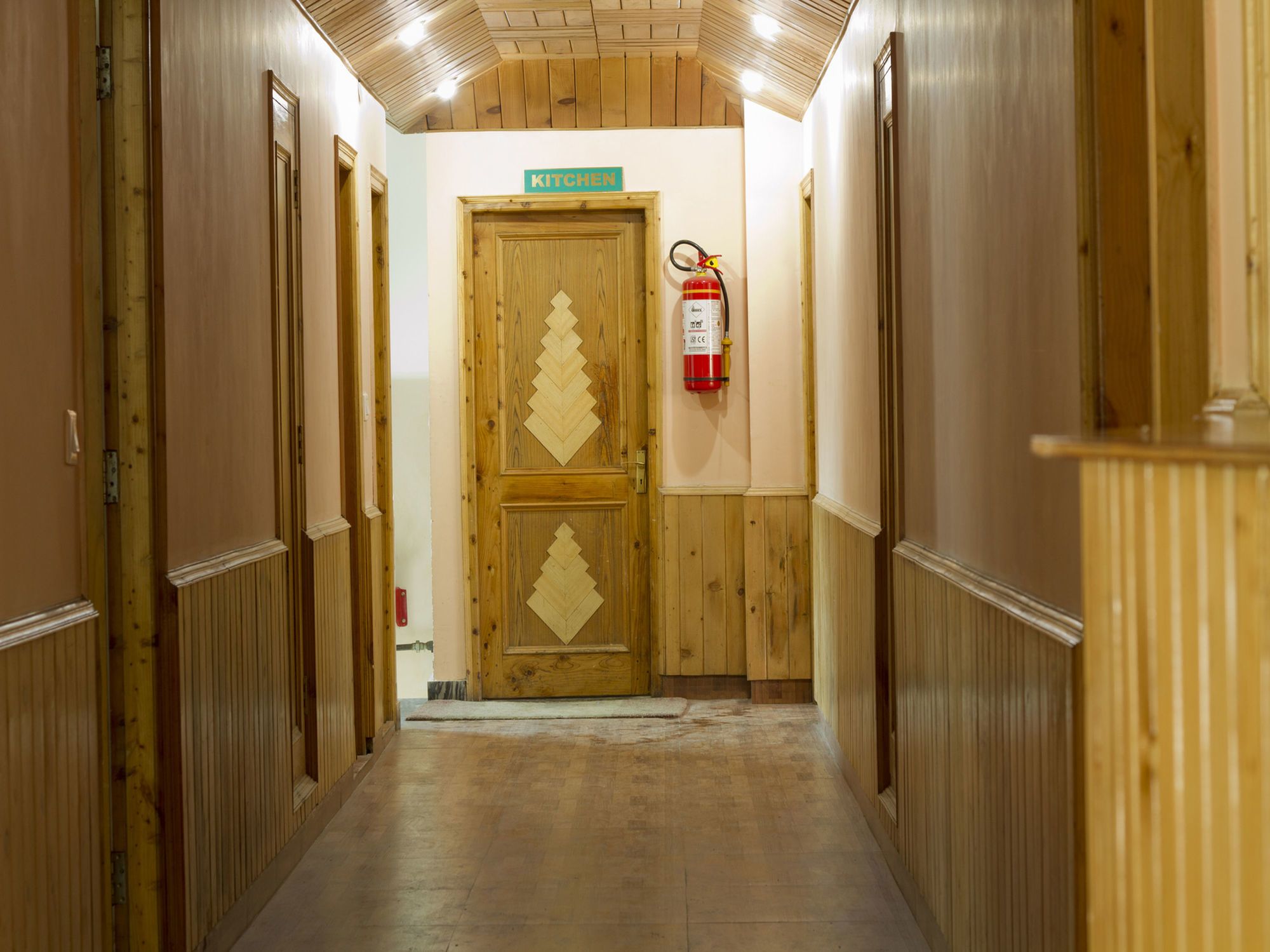 OYO 4581 Hotel Prini Palace