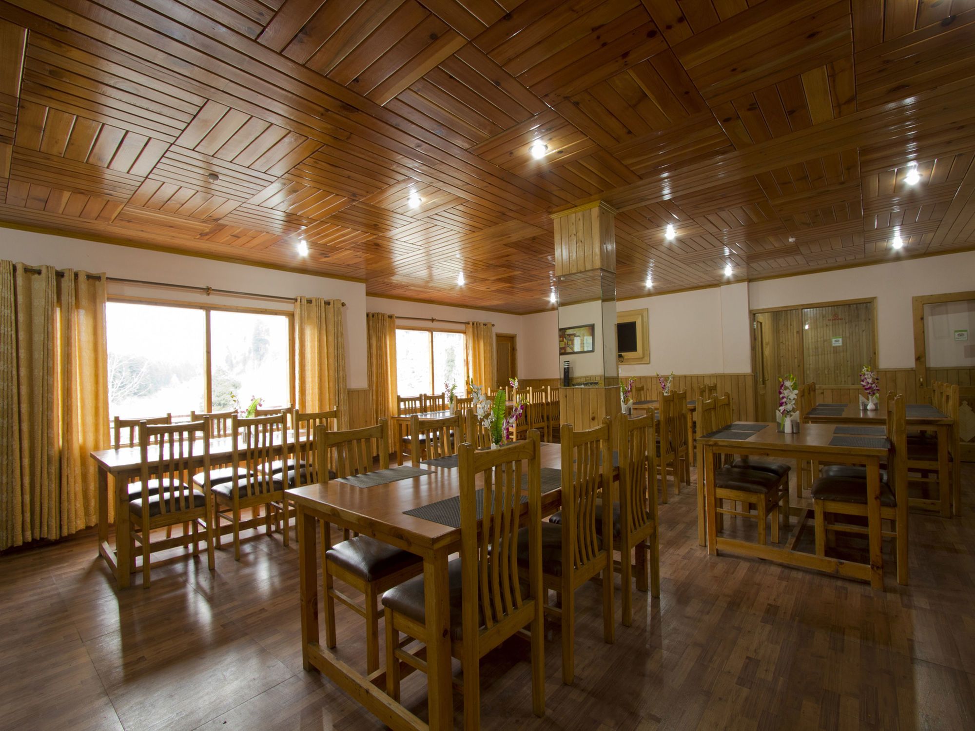 OYO 4581 Hotel Prini Palace