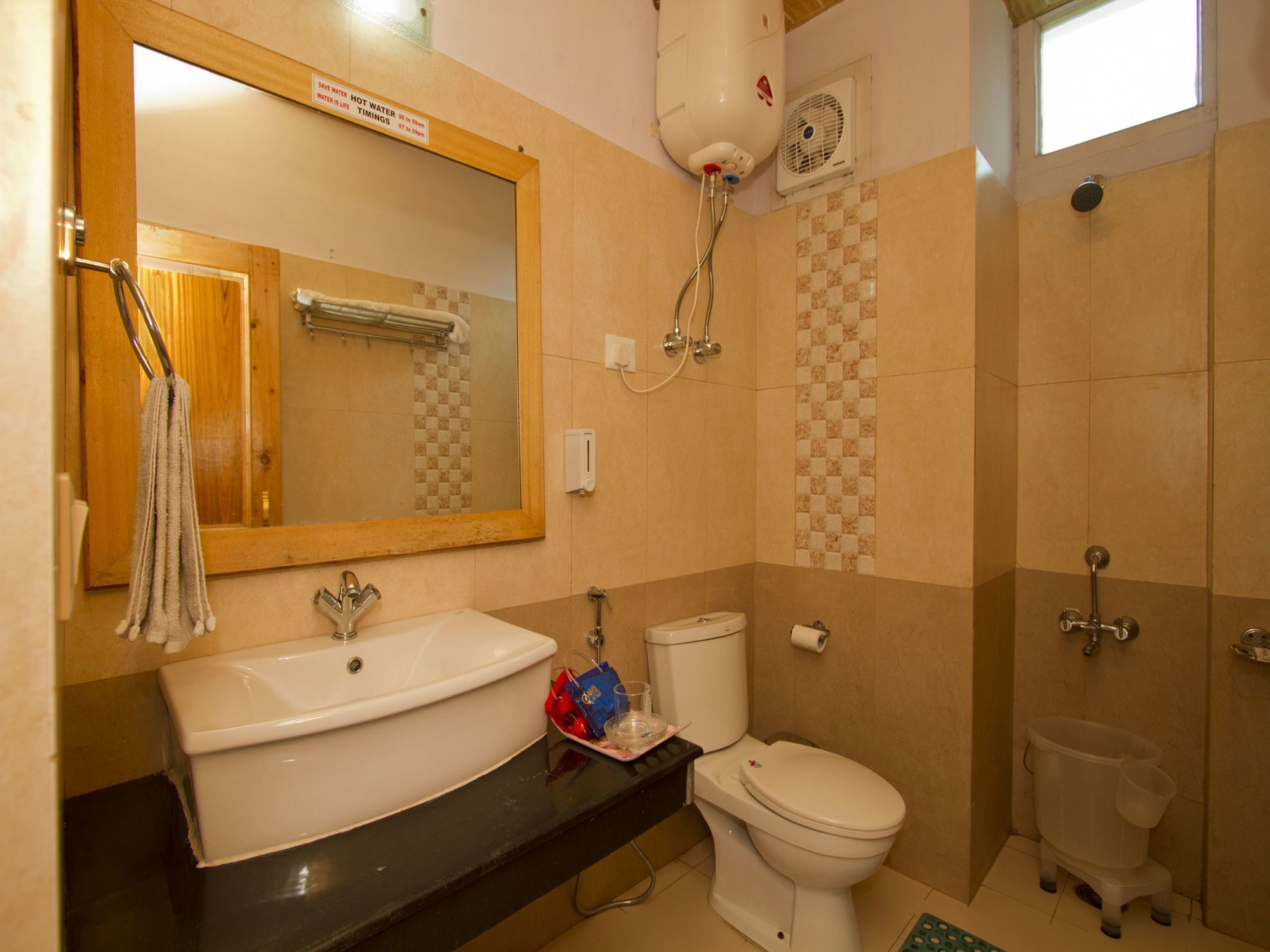 OYO 4581 Hotel Prini Palace