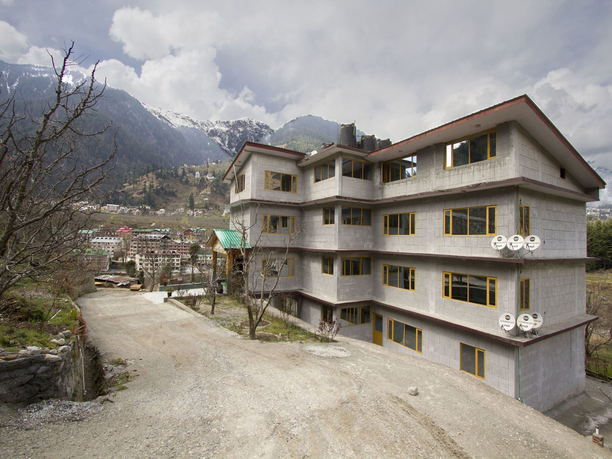 OYO 4581 Hotel Prini Palace