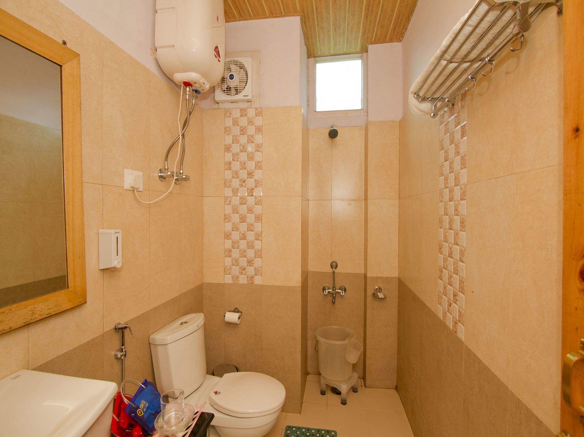 OYO 4581 Hotel Prini Palace