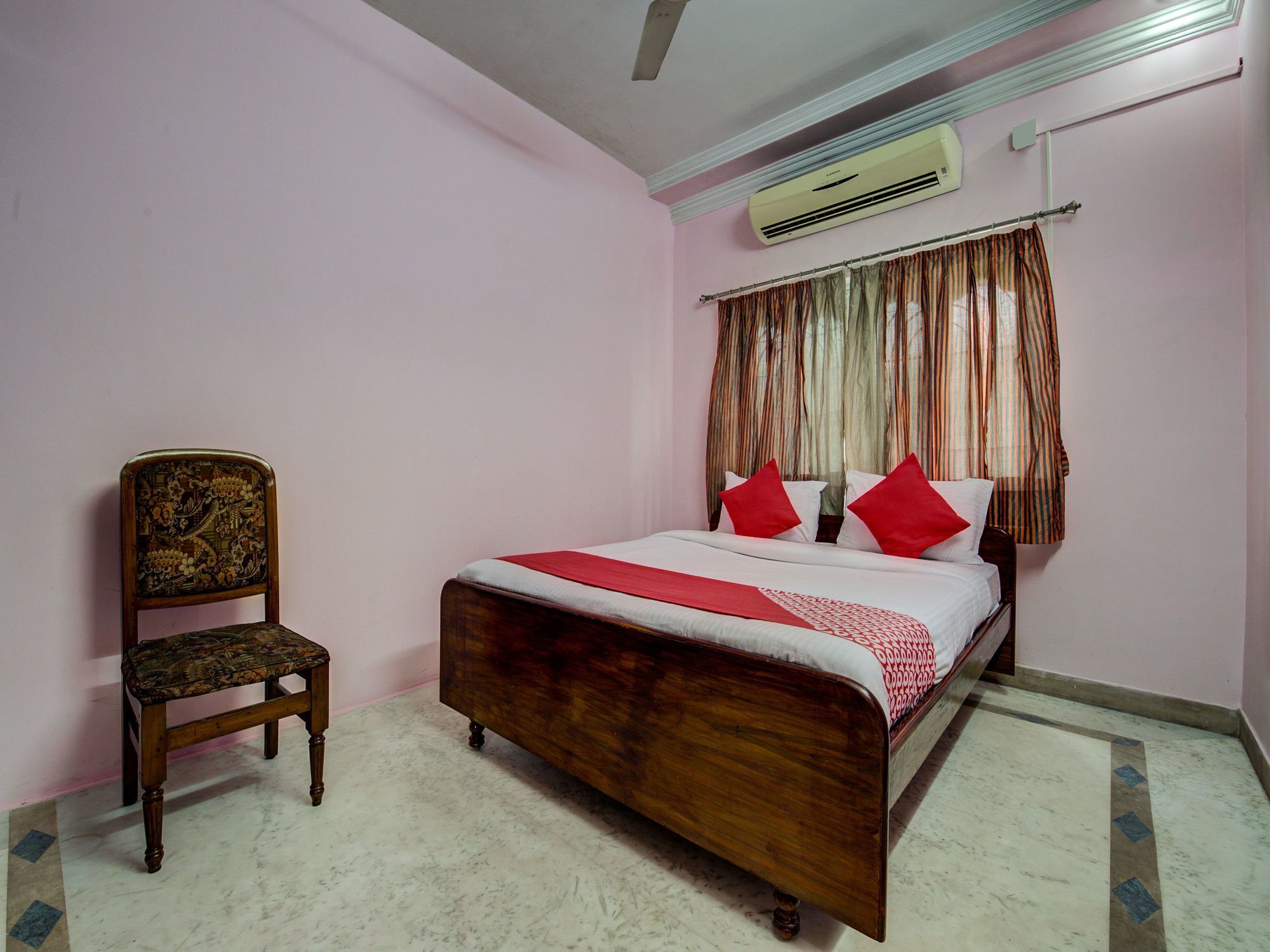 OYO Flagship 661 CJ Block