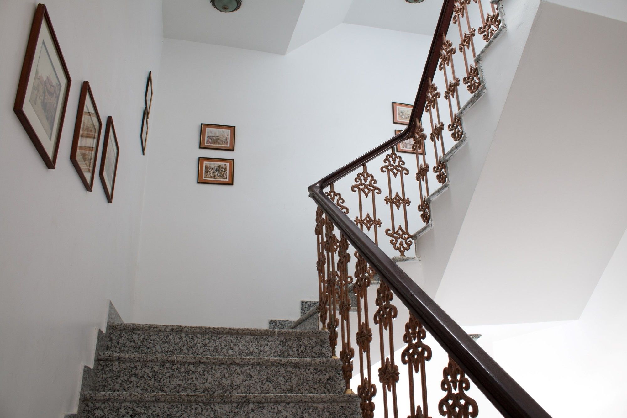 V Resorts Albert Lodge Mussoorie