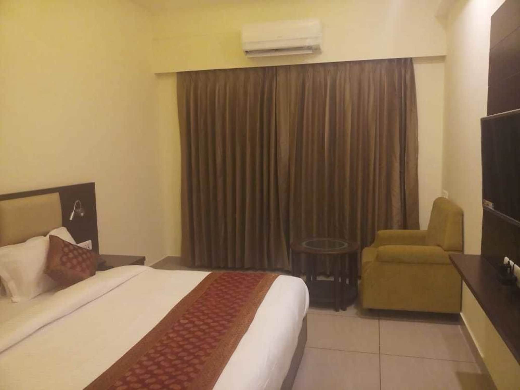 Hotel Sarovar Grand