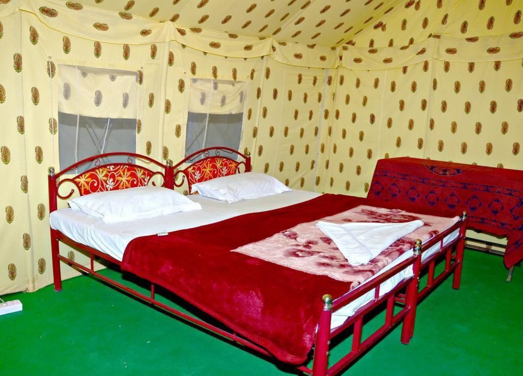 Sunrise Desert Resort