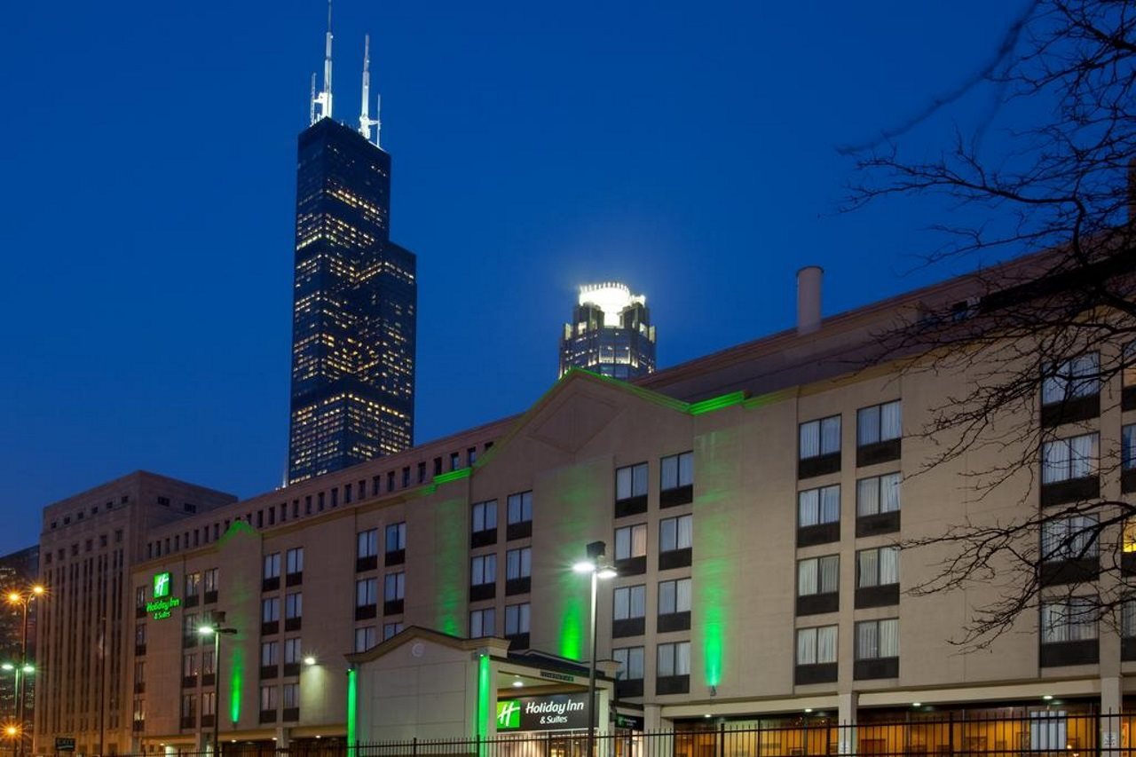 Holiday Inn Hotel and Suites Chicago Downtown in Chicago!