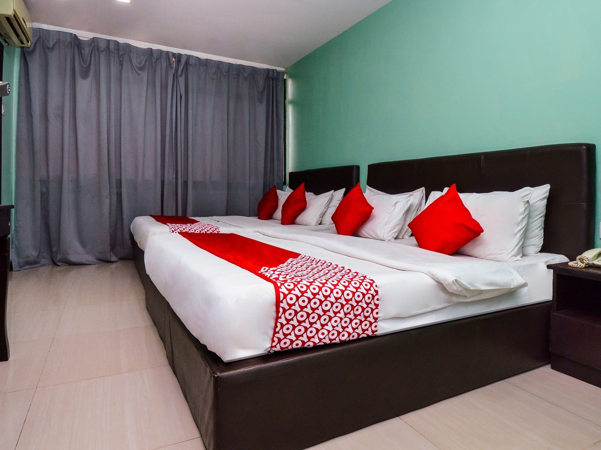 OYO 499 Comfort Hotel Sentul