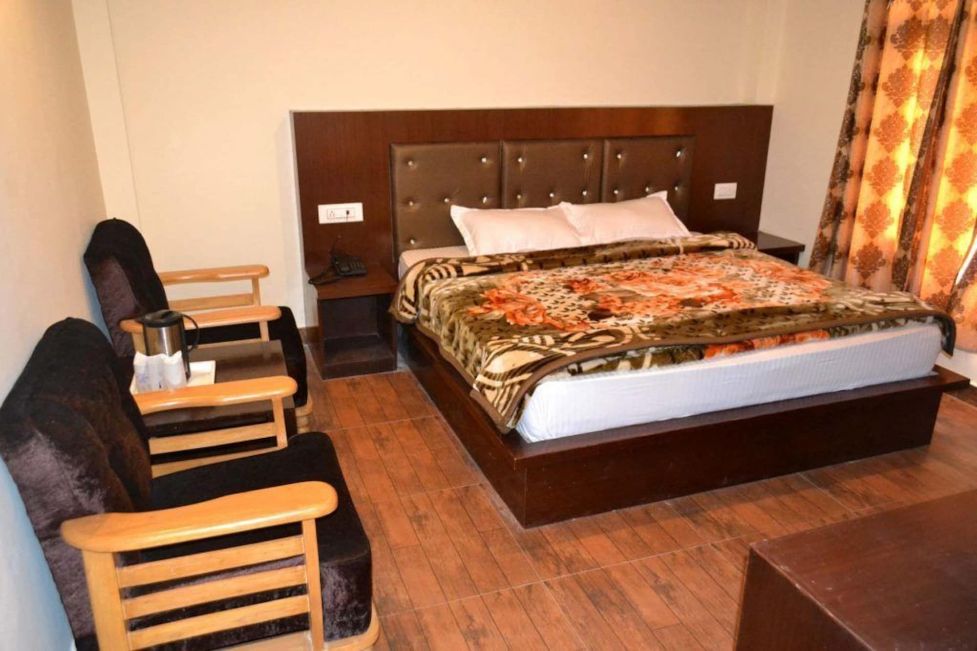 Hotel Tridev Manali