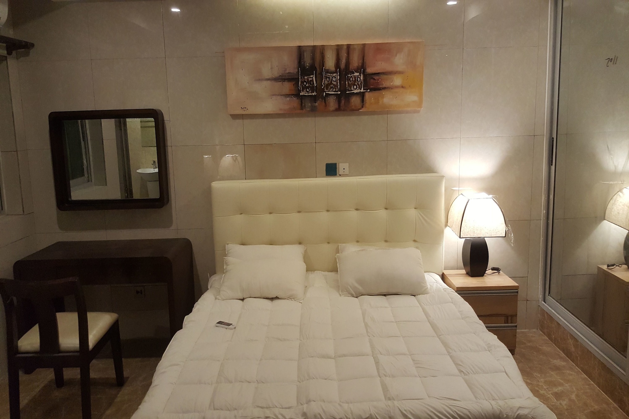 ARNHOTEL