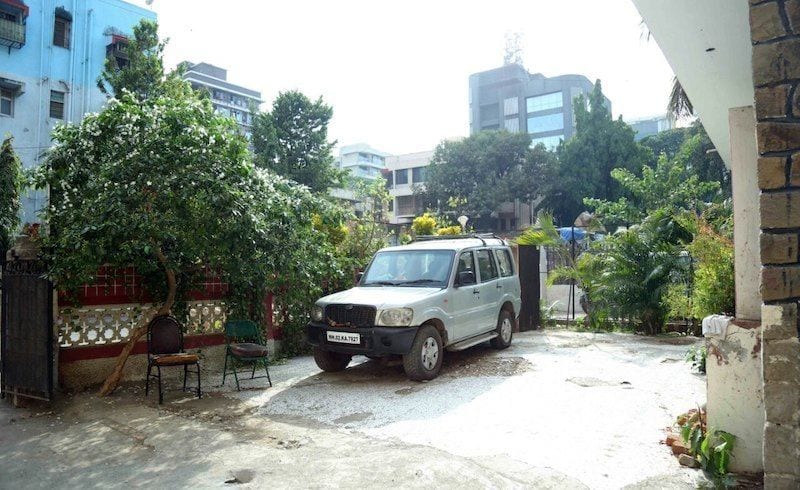 Side Image 2