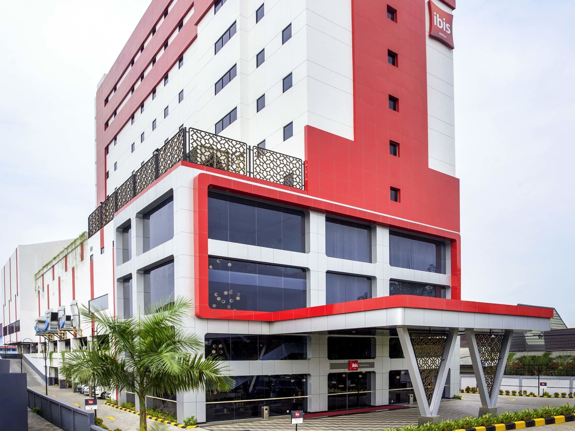 ibis Pontianak City Center in Pontianak!