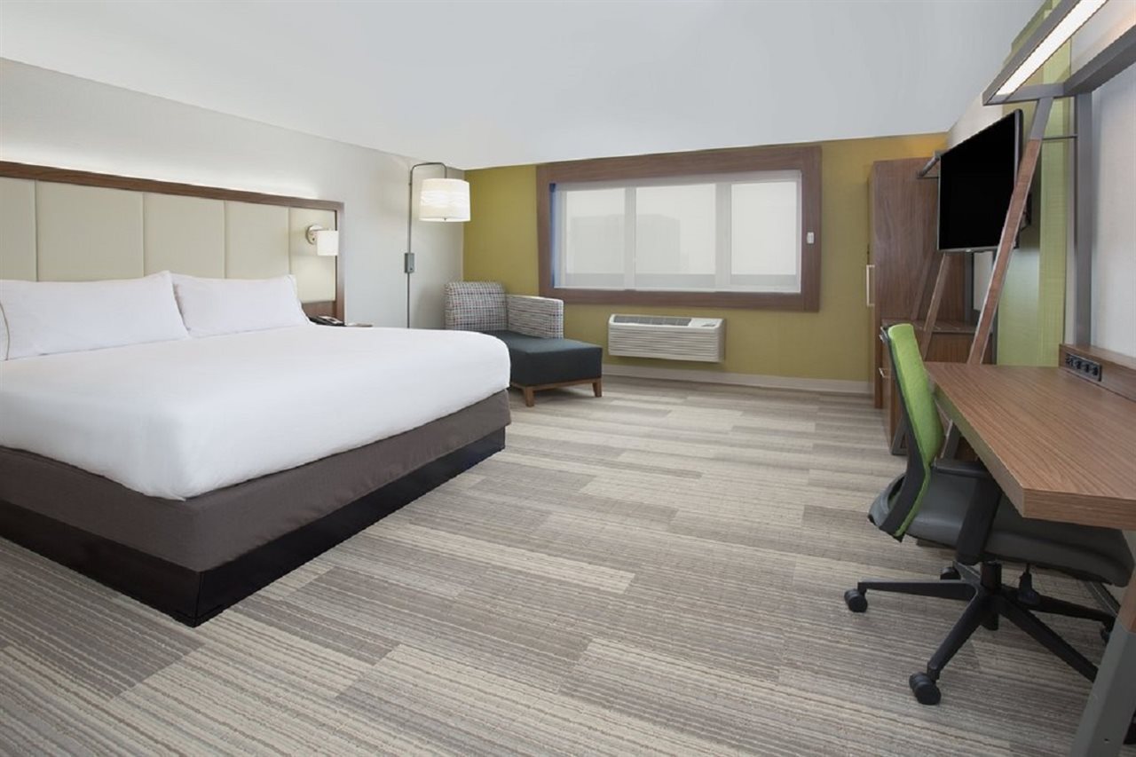 Holiday Inn Express and Suites Wilmington West - Medical Park in Wilmington!