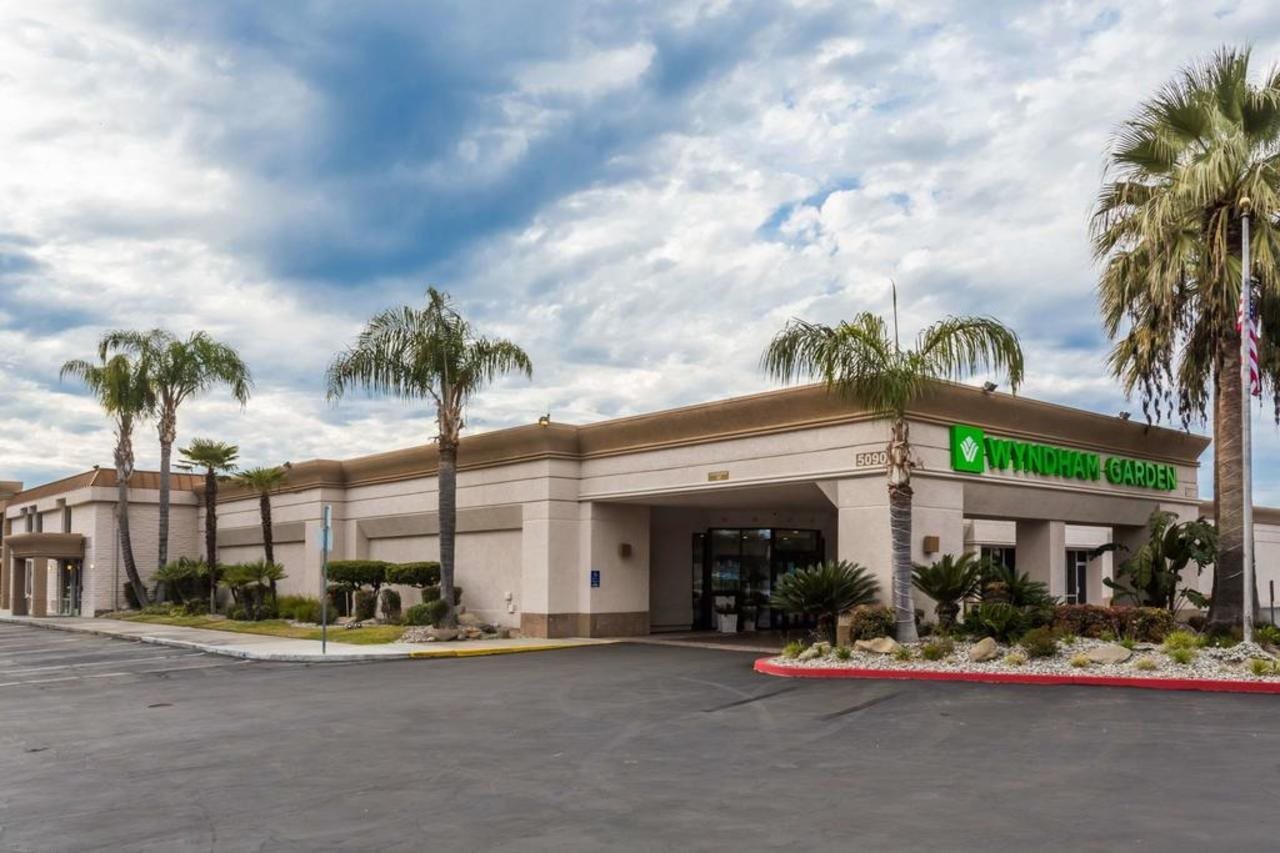 Wyndham Garden Fresno Yosemite Airport (ex Holiday Inn Fresno Airport) in Fresno!