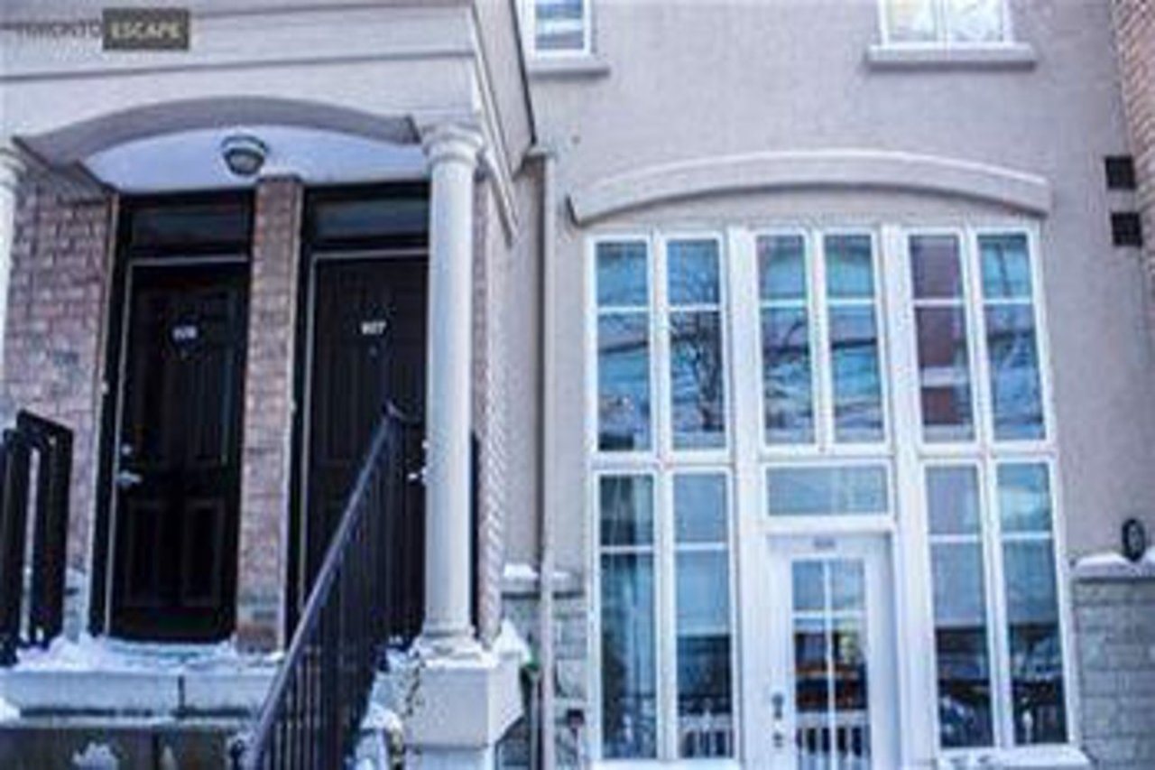 3 Story Town House Downtown Toronto