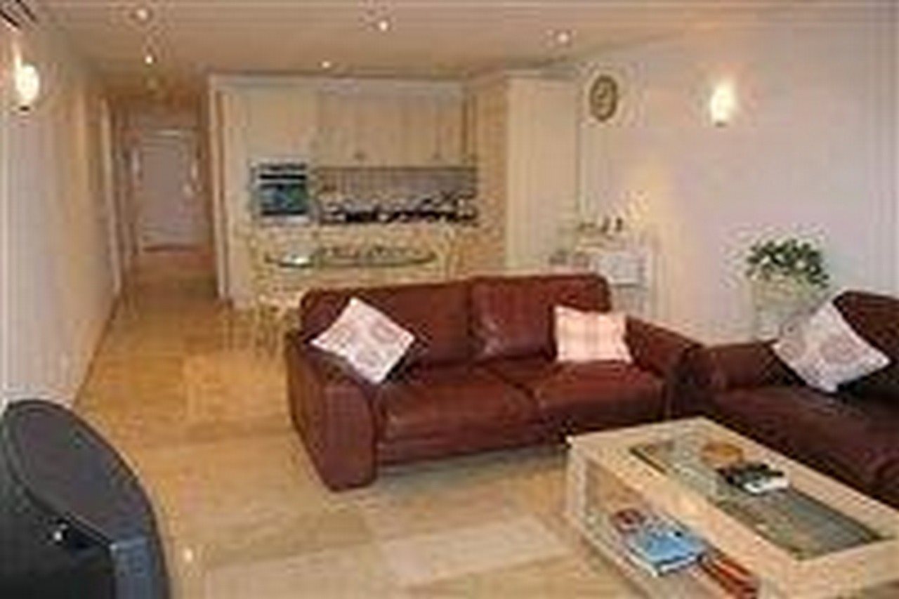 RA111 Puerto Portals