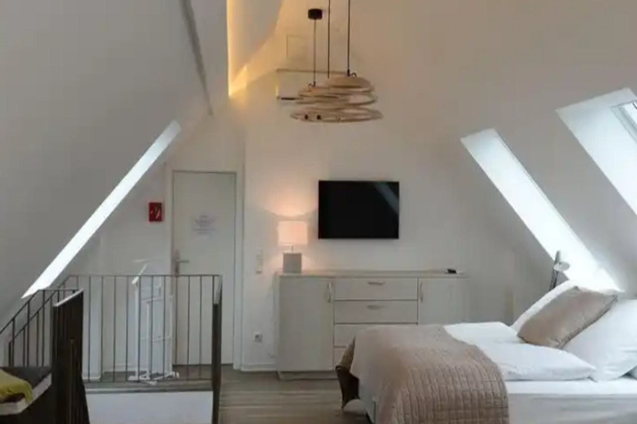 Frederics Serviced Apartments Dantestrasse