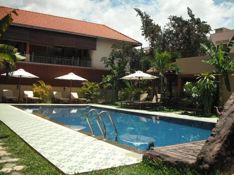 Moms Guesthouse